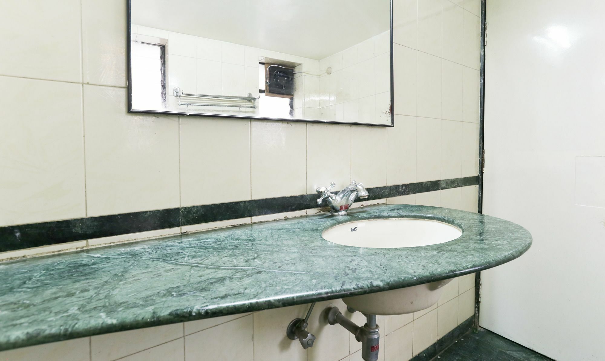 Itsy Hotels Hill View Ex Pune Luaran gambar