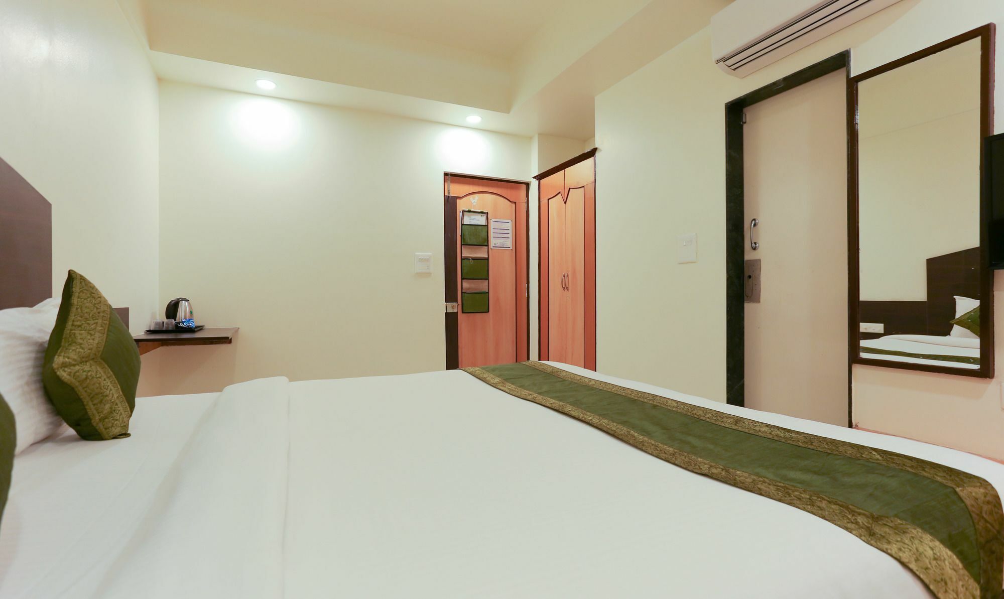 Itsy Hotels Hill View Ex Pune Luaran gambar